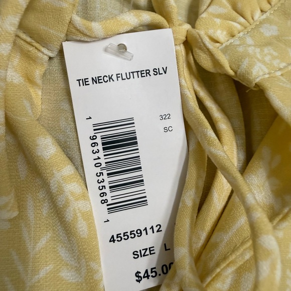 Yellow Floral Flutter Sleeve Blouse NWT Large - Picture 4 of 7